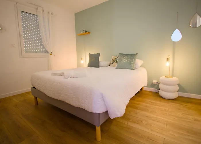 Prázdninový dům La Cigogne, Maison Familiale En Bord De A Surtainville, Cote Des Isles, 3 Chambres, Intendance Luxury Host *