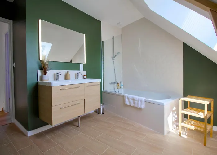 La Cigogne, Maison Familiale En Bord De A Surtainville, Cote Des Isles, 3 Chambres, Intendance Luxury Host Surtainville