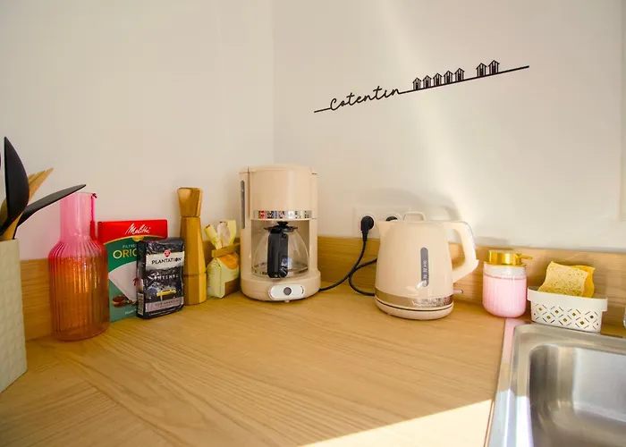 La Cigogne, Maison Familiale En Bord De A Surtainville, Cote Des Isles, 3 Chambres, Intendance Luxury Host