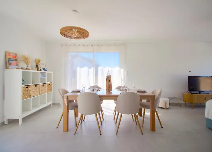 La Cigogne, Maison Familiale En Bord De A Surtainville, Cote Des Isles, 3 Chambres, Intendance Luxury Host *